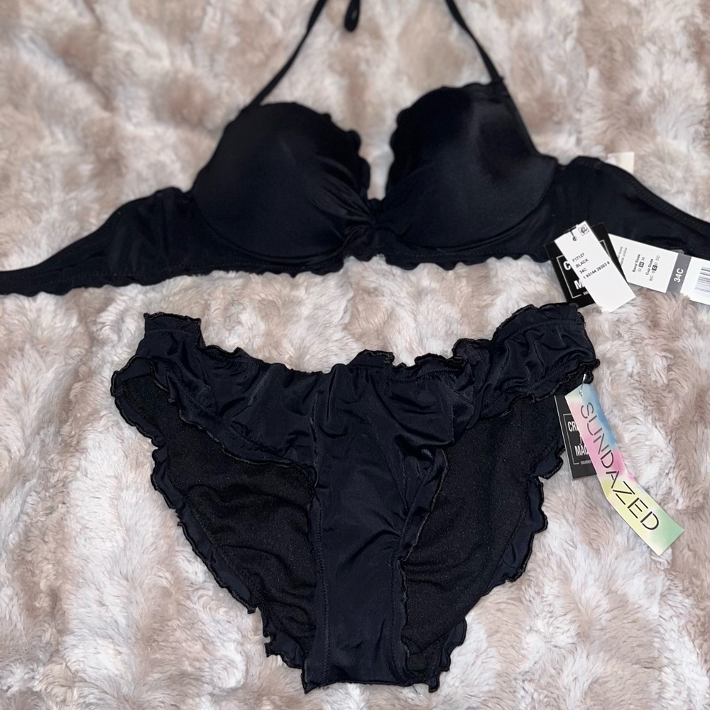 Black ruffle bikini